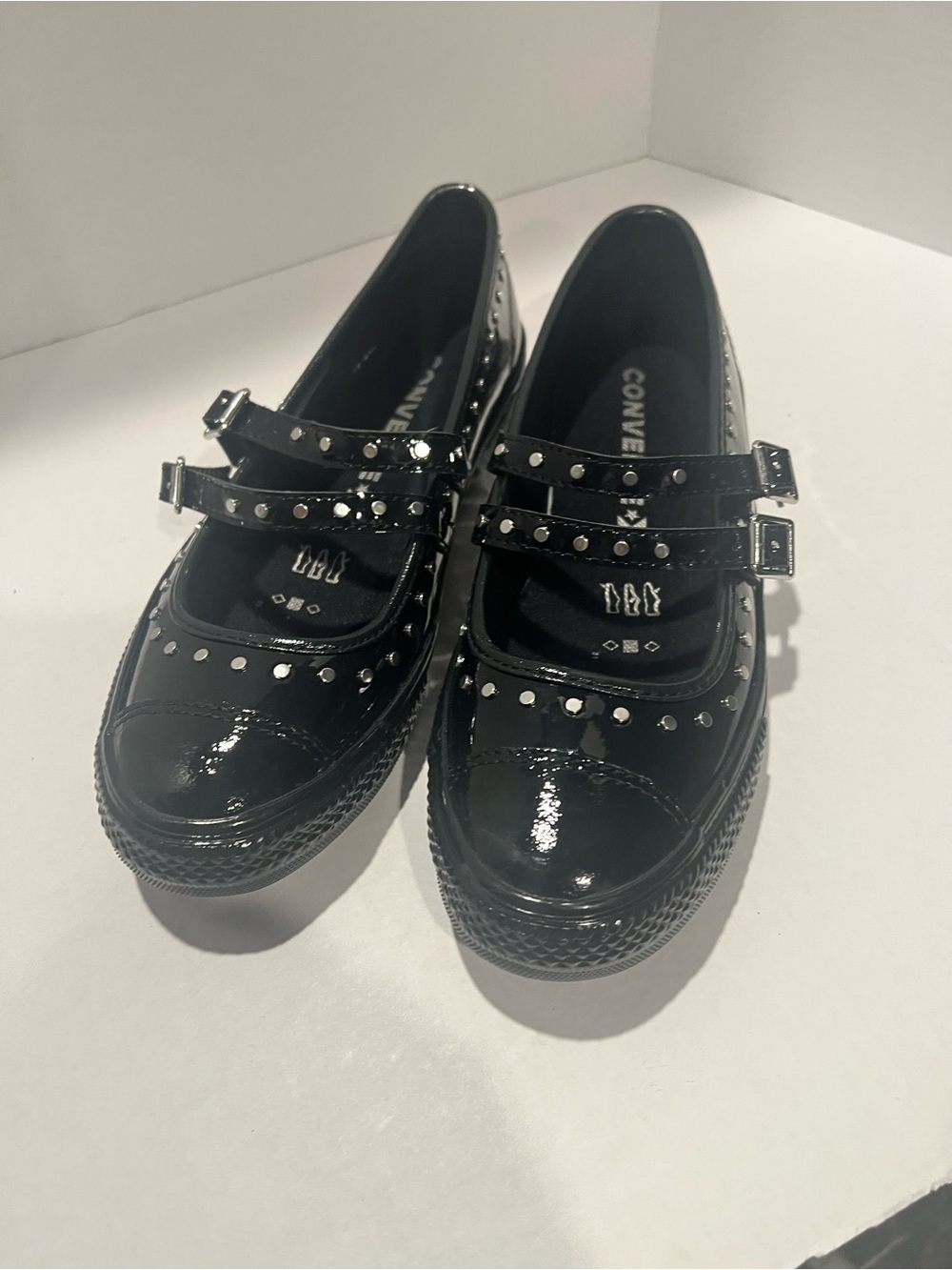 Converse Chuck Taylor All Star Dainty Mary Jane Women Size 7
